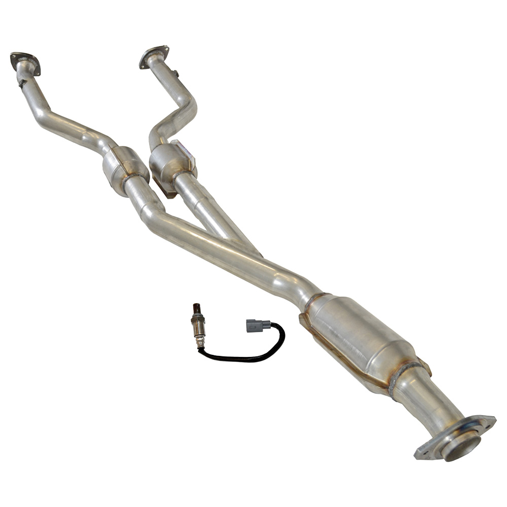 
 Lexus IS250 Catalytic Converter EPA Approved and o2 Sensor 