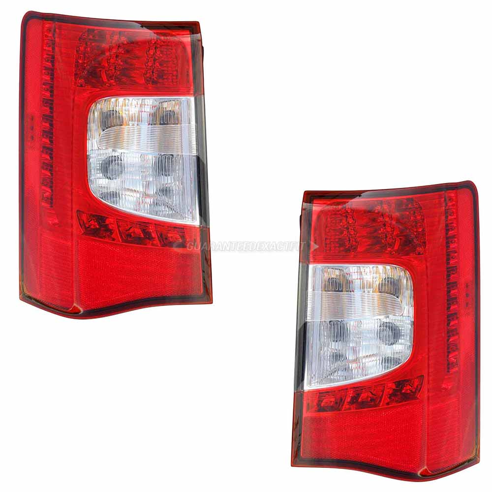 2012 Chrysler Town and Country Tail Light Assembly Pair