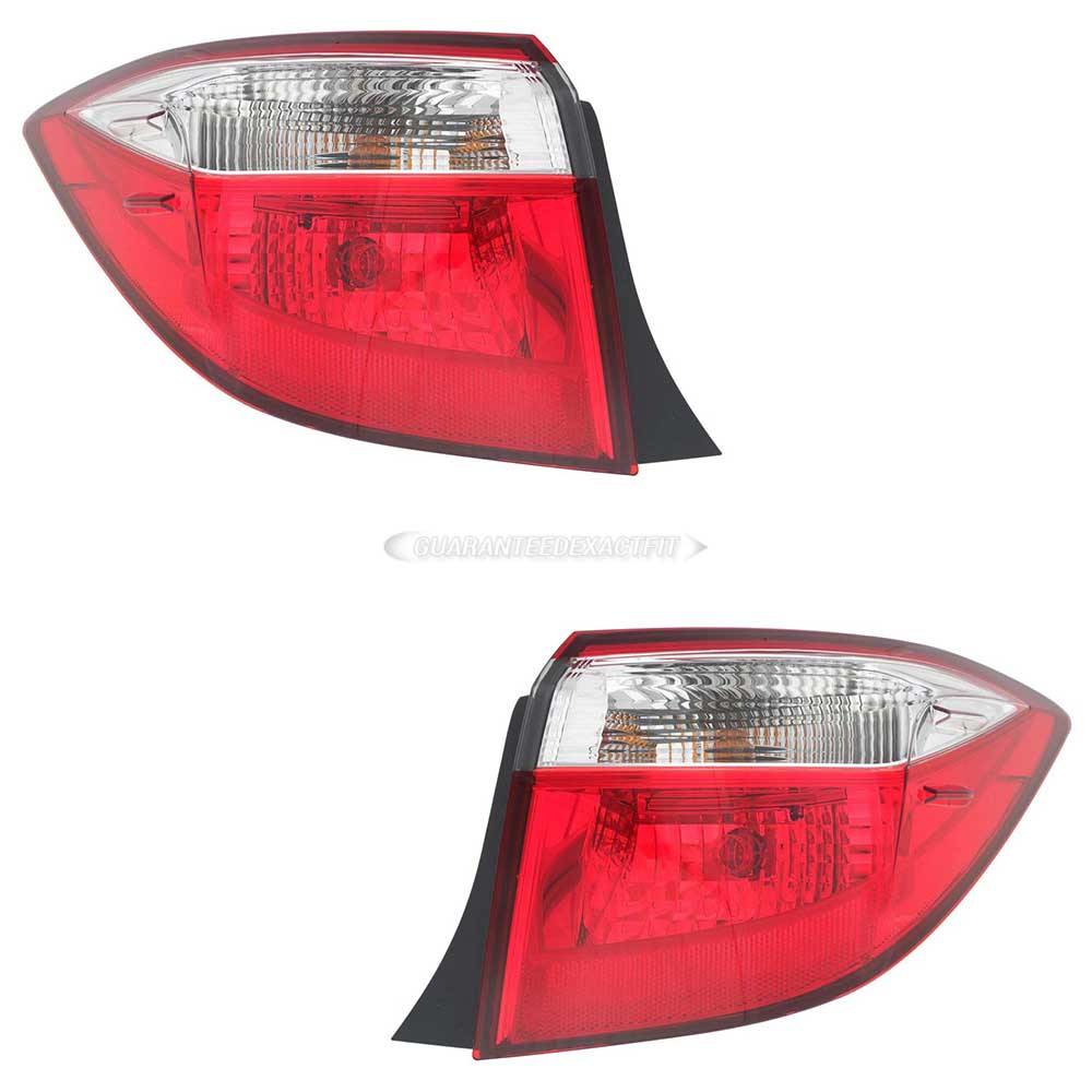 2015 Toyota Corolla Tail Light Assembly Pair