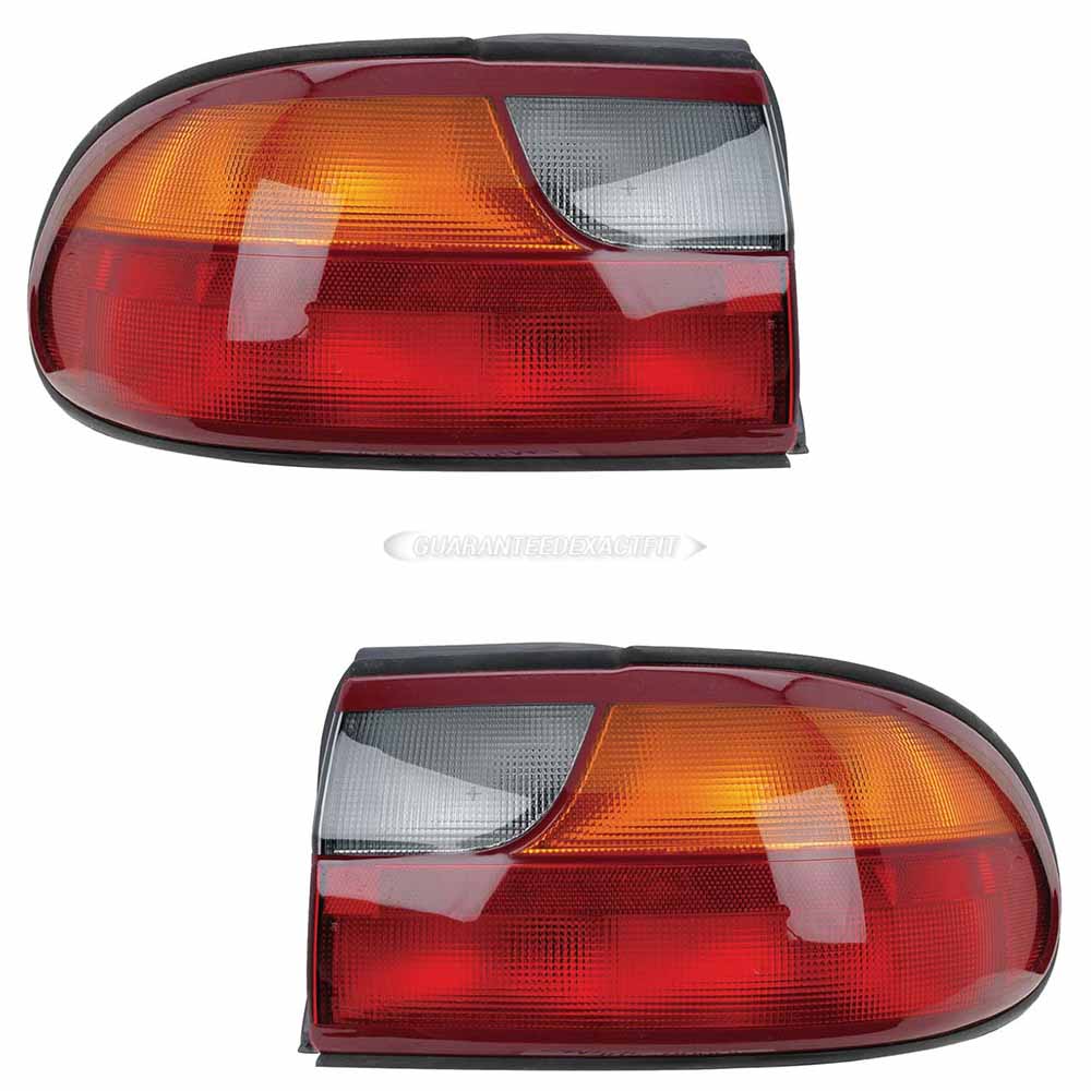 2000 Chevrolet Malibu Tail Light Assembly Pair