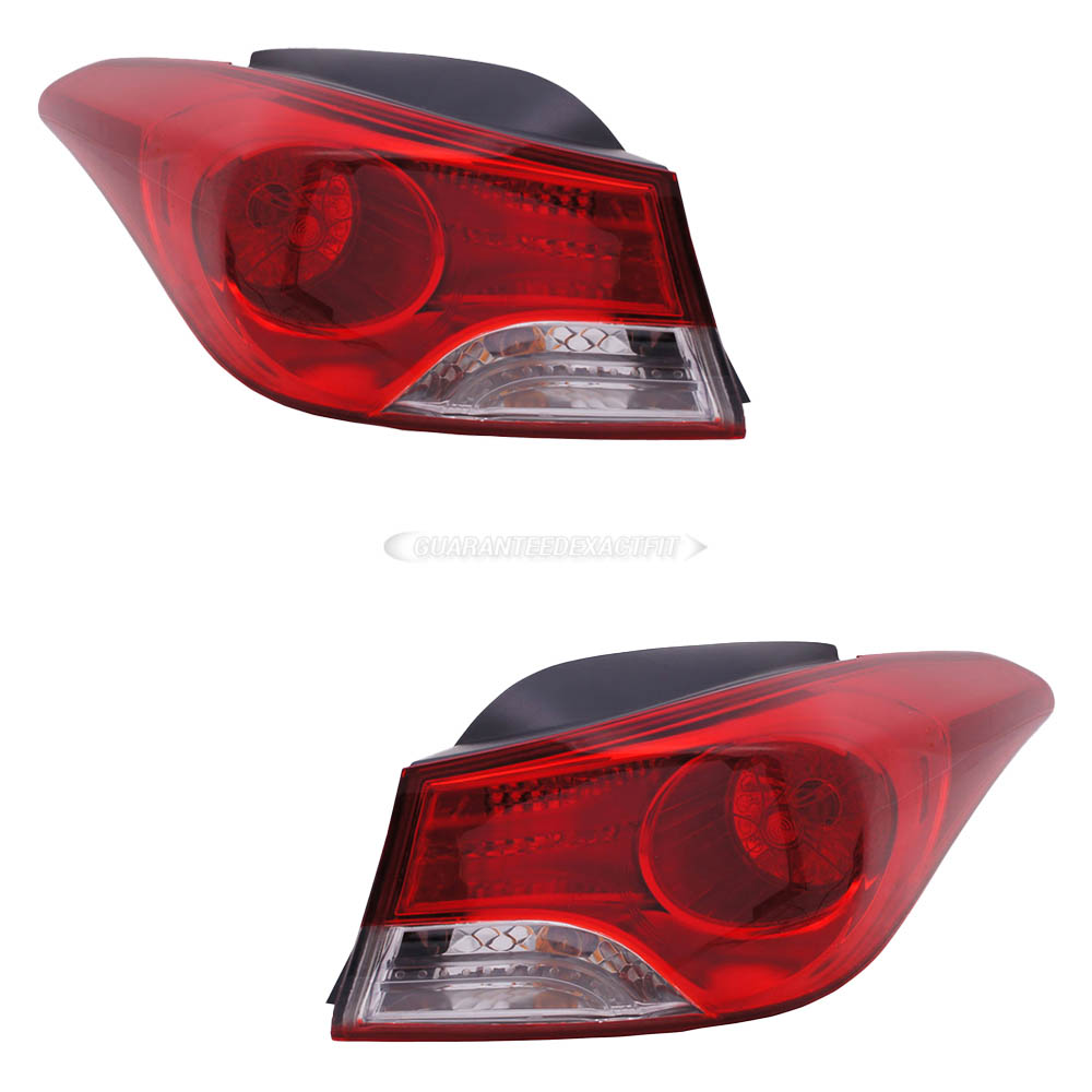 2013 Hyundai Elantra Tail Light Assembly Pair