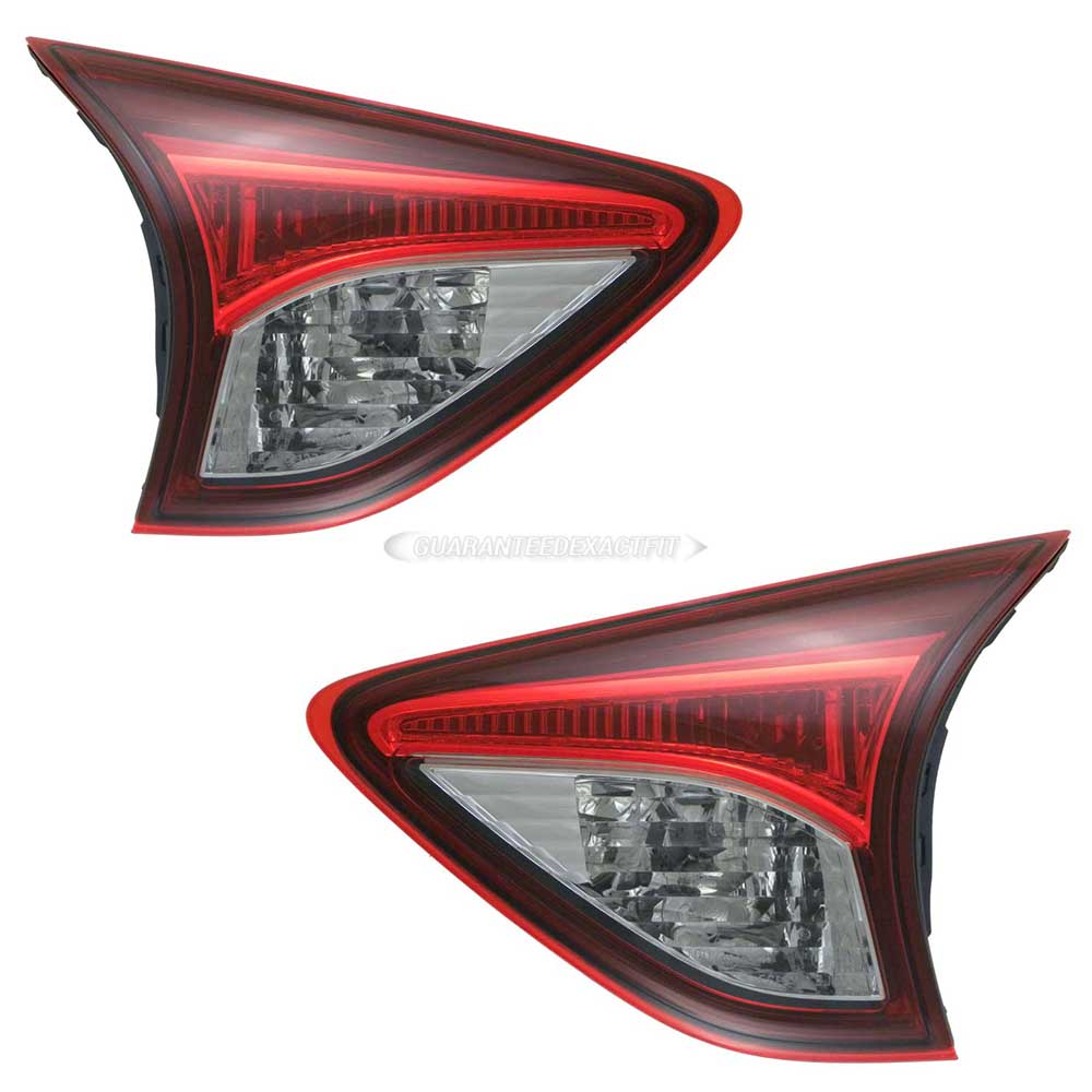 2016 Mazda CX-5 Tail Light Assembly Pair
