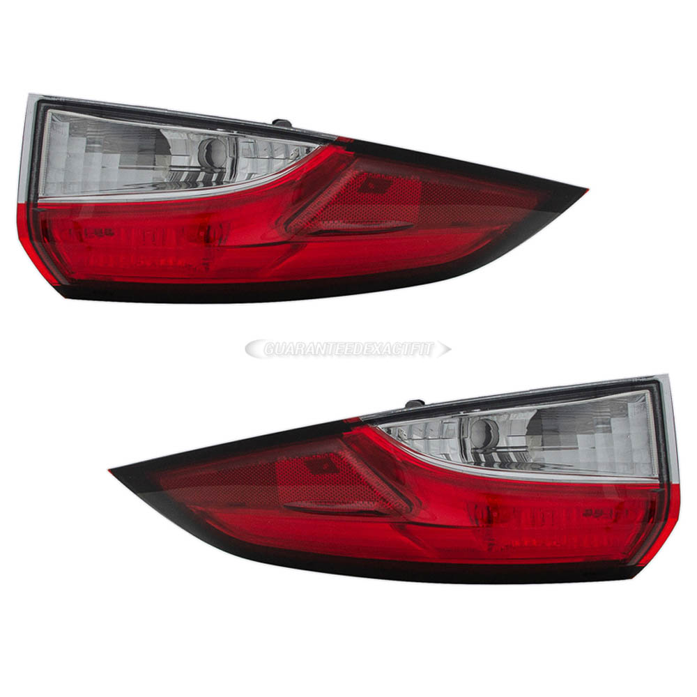 2021 Toyota Corolla Tail Light Assembly Pair