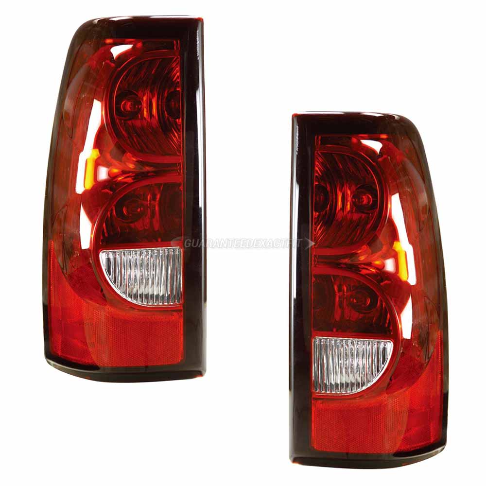 2004 Chevrolet Silverado 2500 Tail Light Assembly Pair