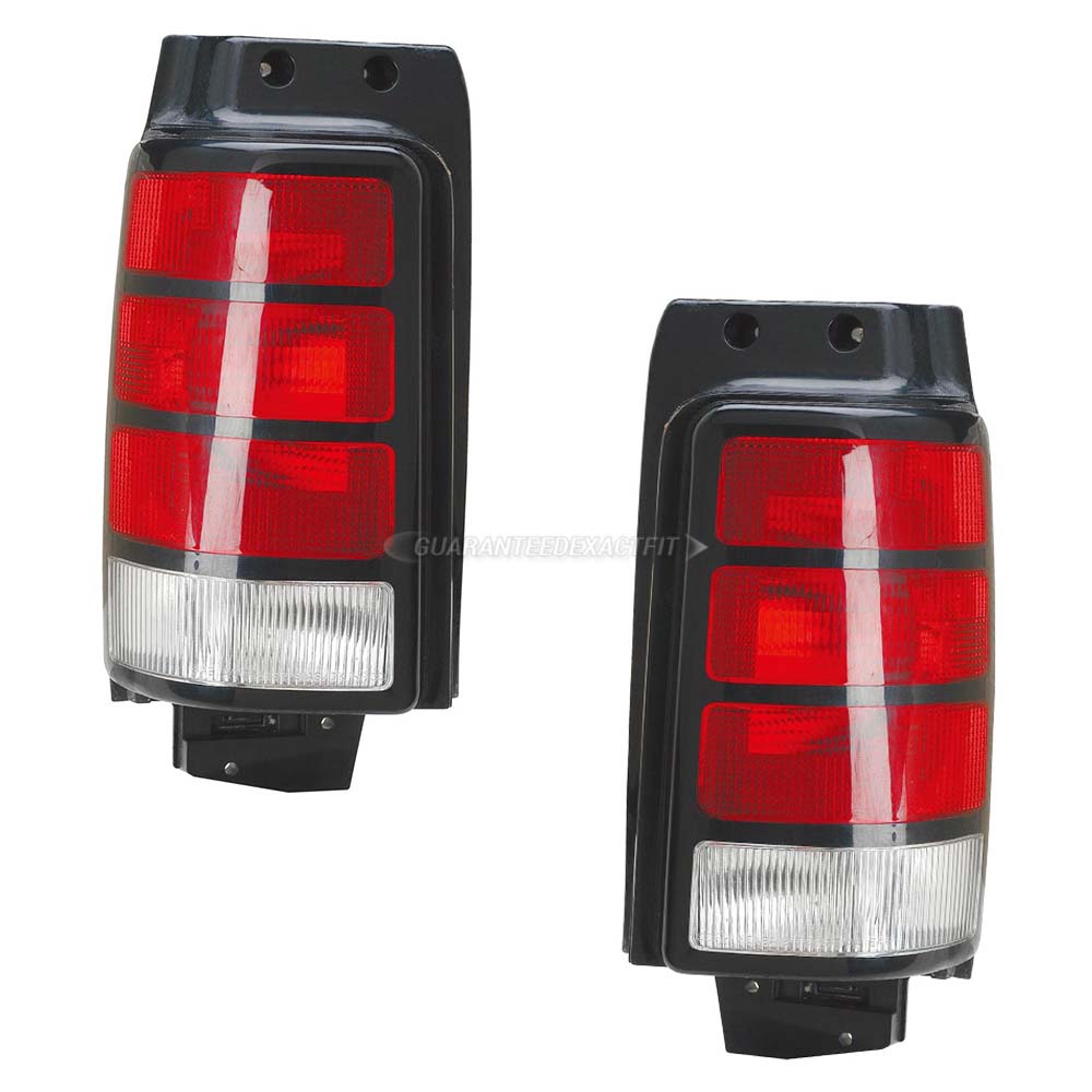 1995 Dodge Caravan Tail Light Assembly Pair