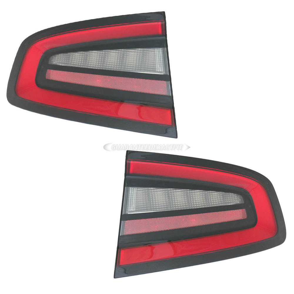 2015 Dodge Charger Tail Light Assembly Pair