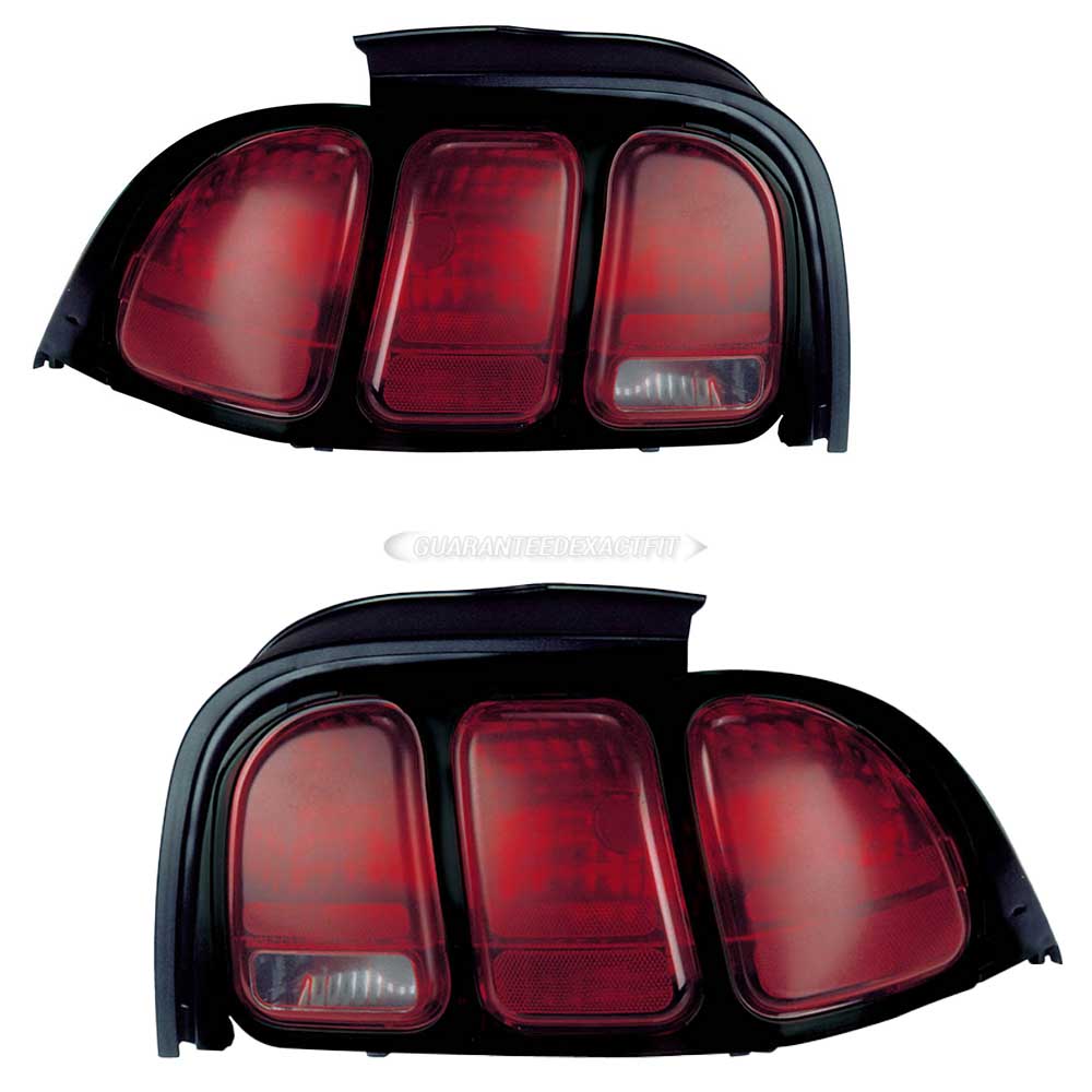 1996 Ford Mustang Tail Light Assembly Pair