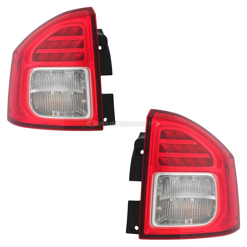 2011 Jeep Compass Tail Light Assembly Pair