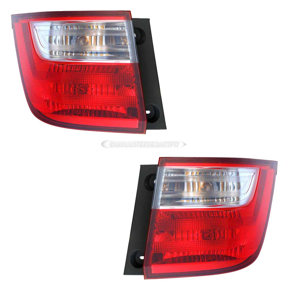 2012 Honda Odyssey Tail Light Assembly Pair