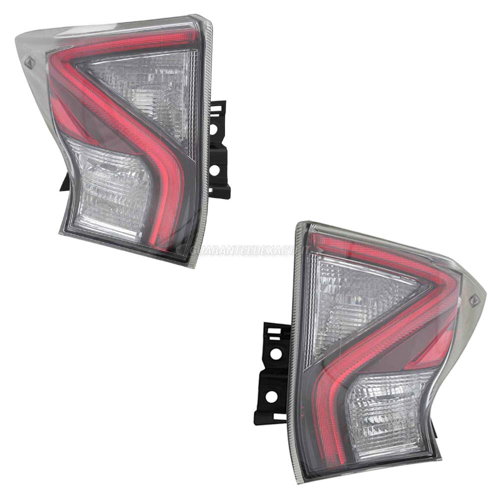 2017 Toyota Prius Tail Light Assembly Pair