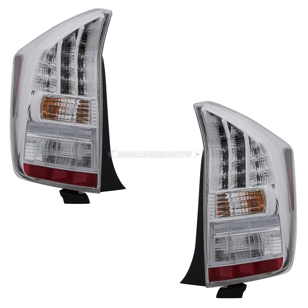 2011 Toyota Prius Tail Light Assembly Pair