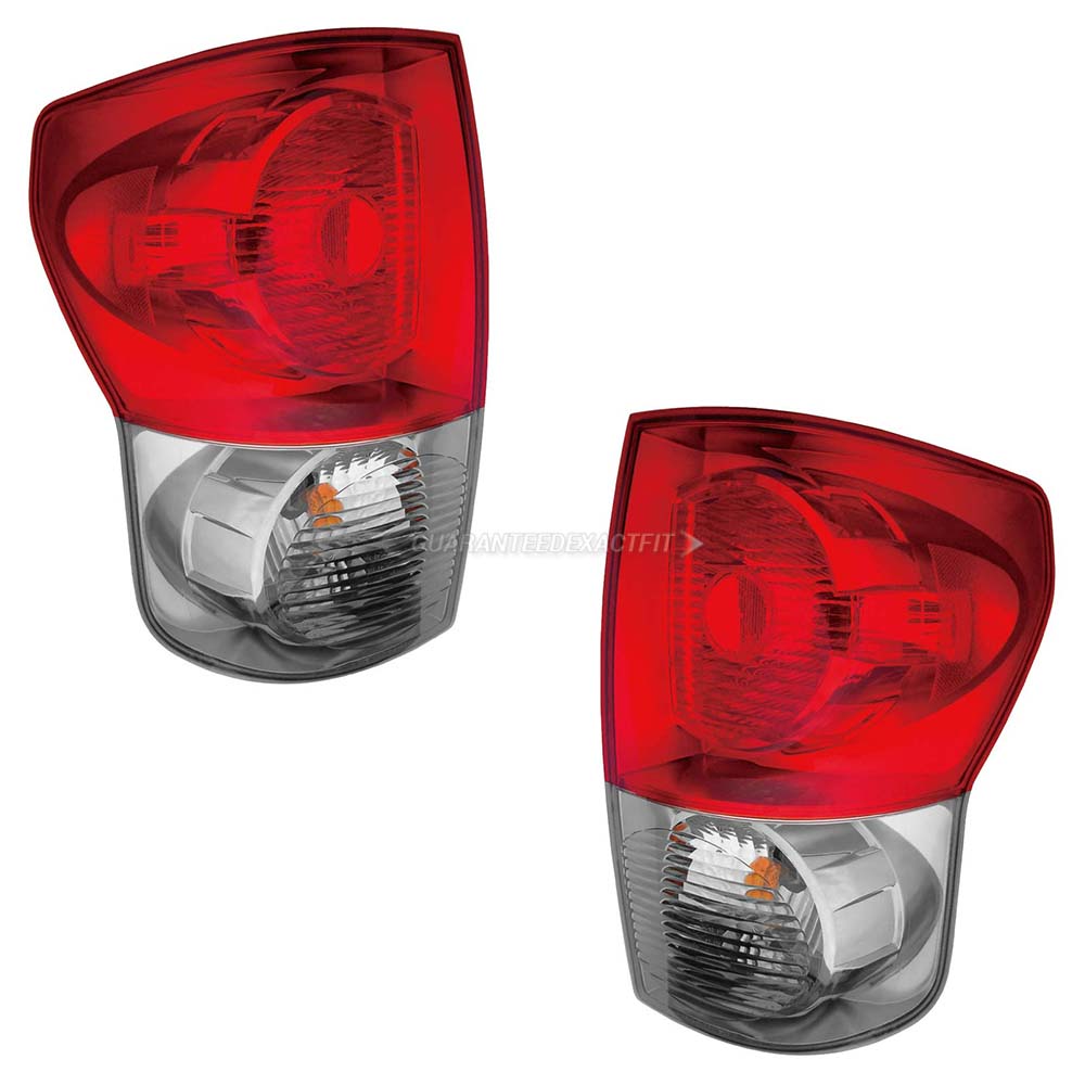 2007 Toyota Tundra Tail Light Assembly Pair