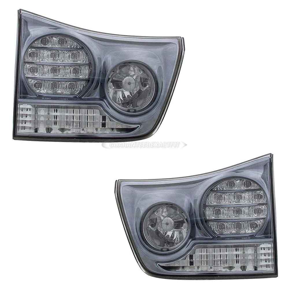 2006 Lexus RX400h Tail Light Assembly Pair