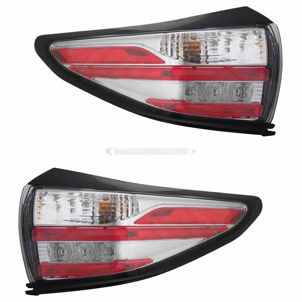 2017 Nissan Murano Tail Light Assembly Pair