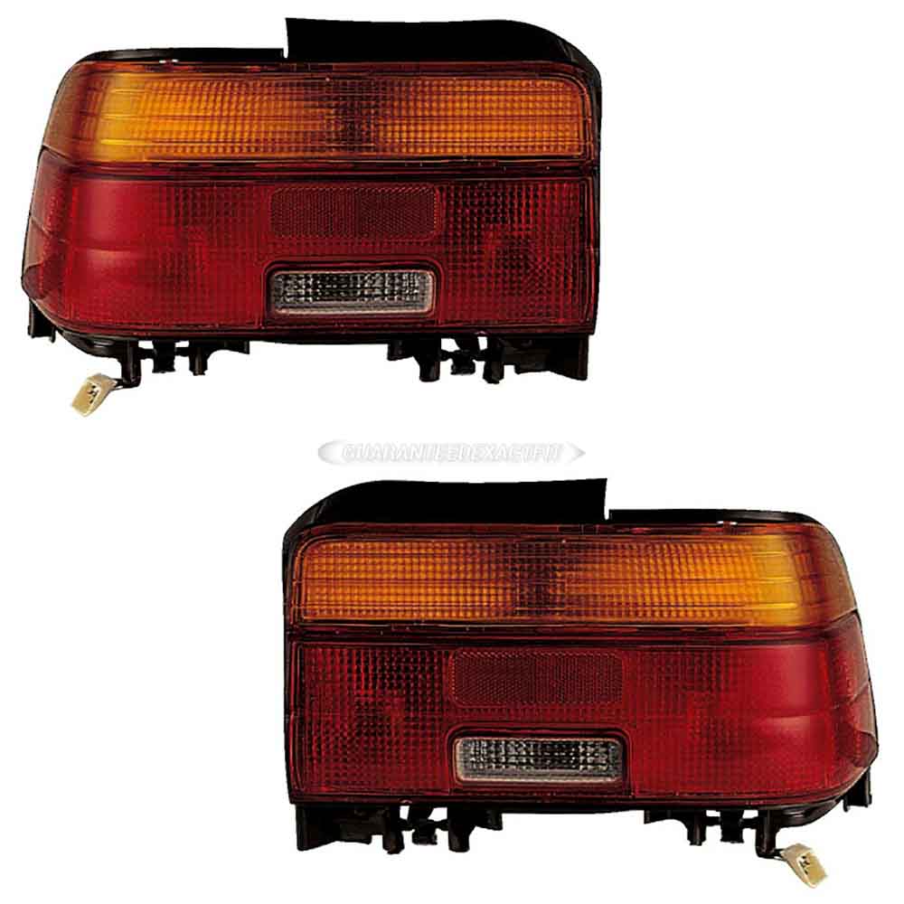 1995 Toyota Corolla Tail Light Assembly Pair