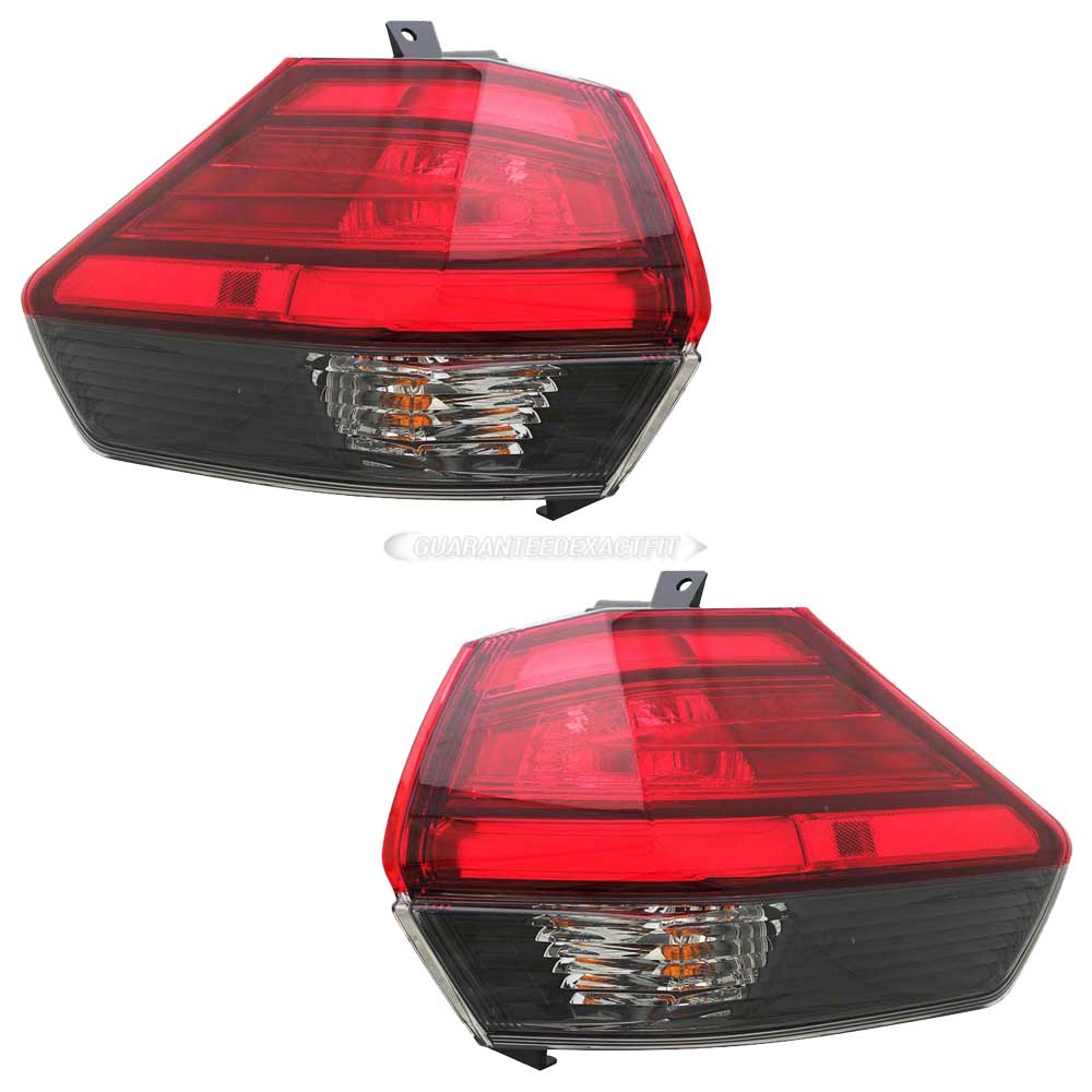2017 Nissan Rogue Tail Light Assembly Pair