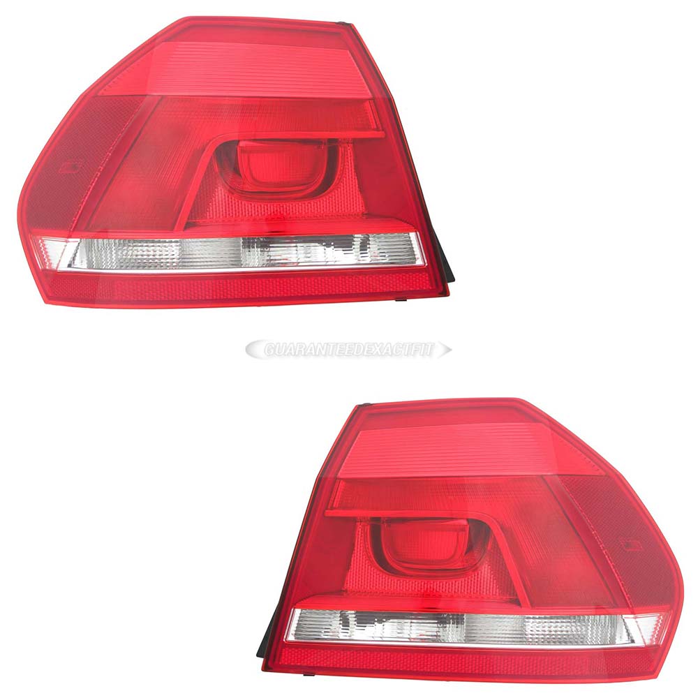 2014 Volkswagen Passat Tail Light Assembly Pair
