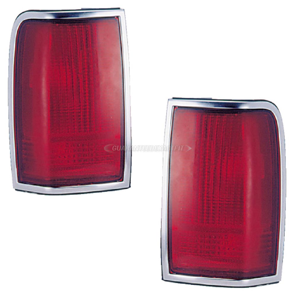 1996 Lincoln Town Car Tail Light Assembly Pair