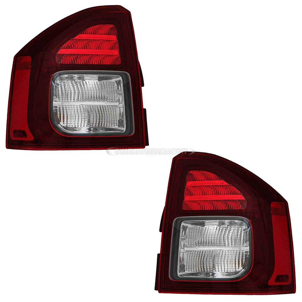 2014 Jeep Compass Tail Light Assembly Pair
