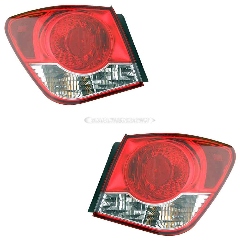 2012 Chevrolet Cruze Tail Light Assembly Pair
