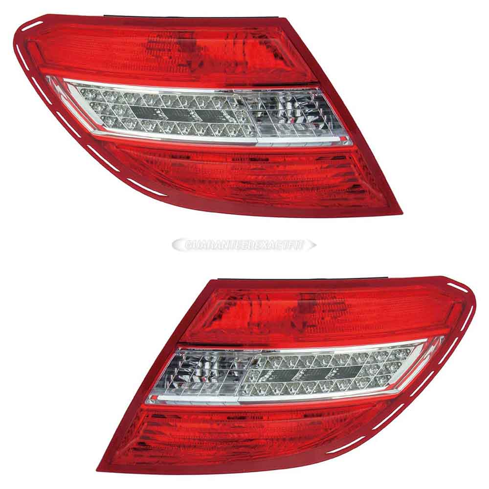 2009 Mercedes Benz C350 Tail Light Assembly Pair