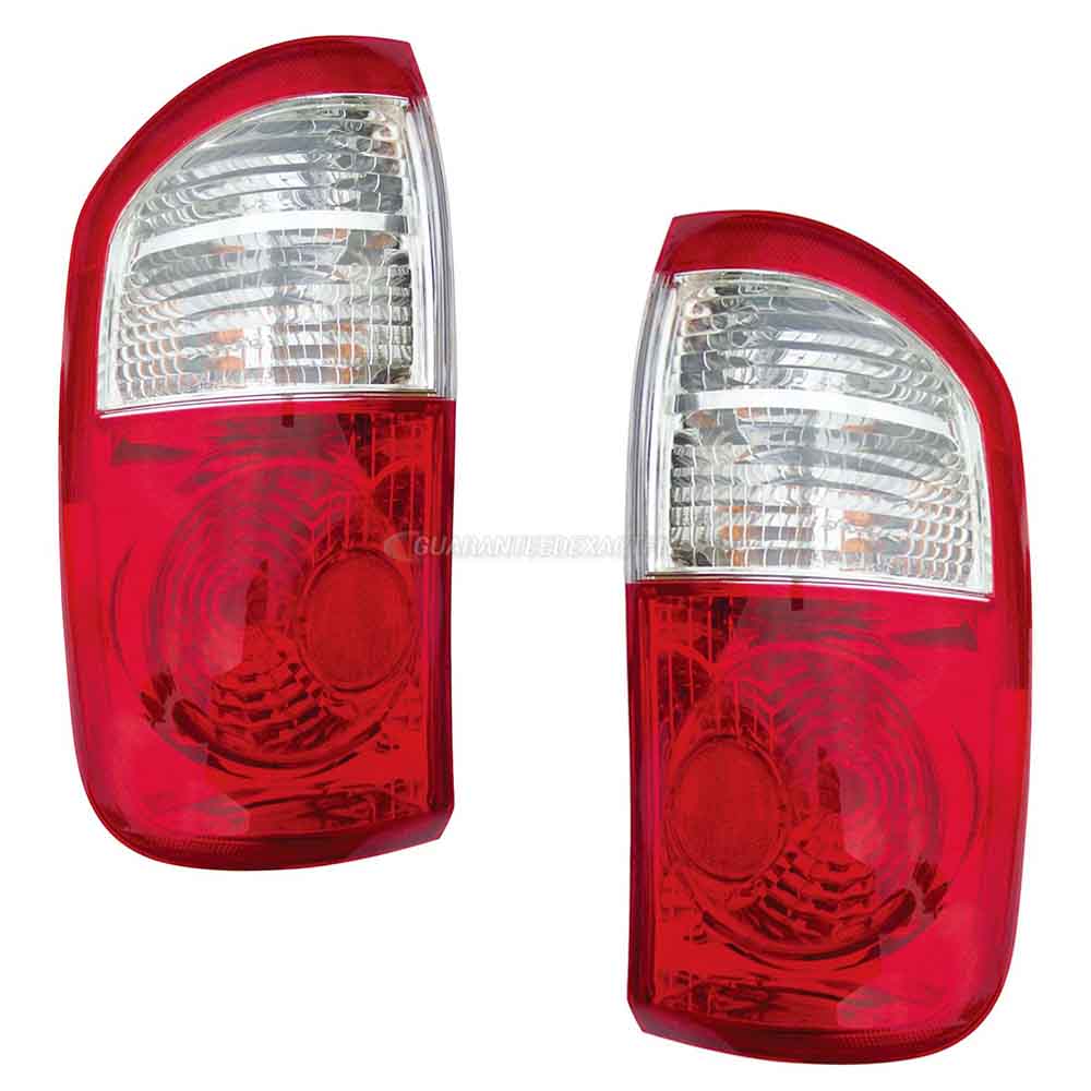 2004 Toyota Tundra Tail Light Assembly Pair