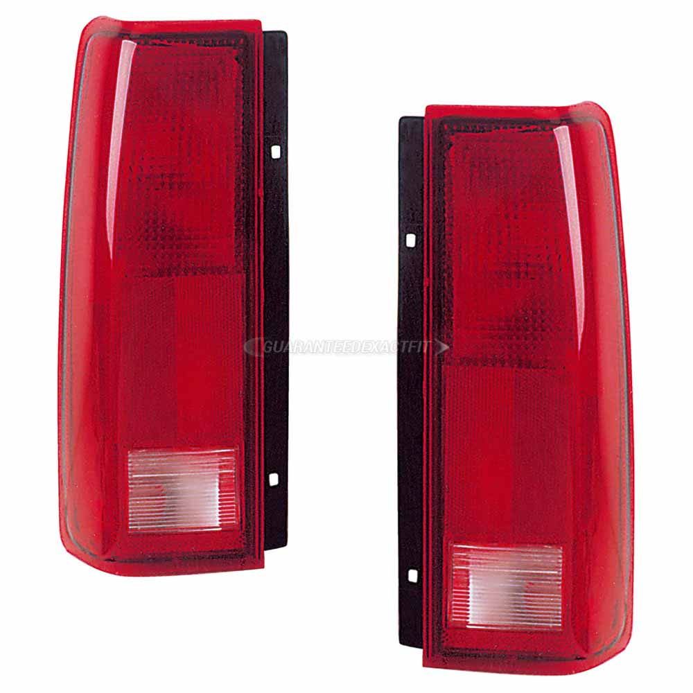 1990 Chevrolet Astro Van Tail Light Assembly Pair