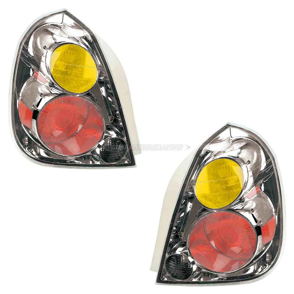 2002 Nissan Altima Tail Light Assembly Pair