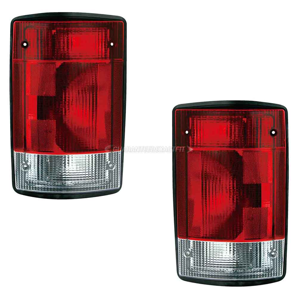 2004 Ford E Series Van Tail Light Assembly Pair