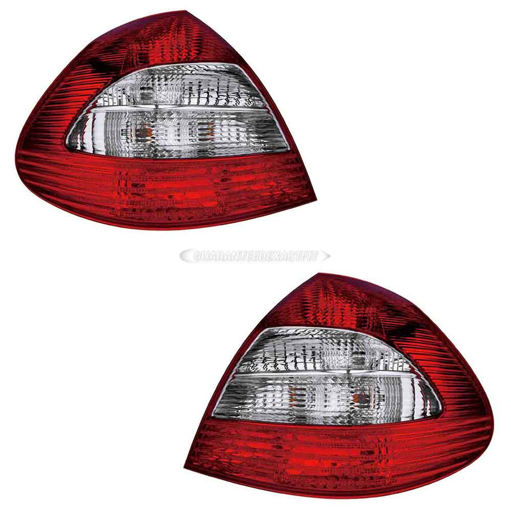 2007 Mercedes Benz E320 Tail Light Assembly Pair