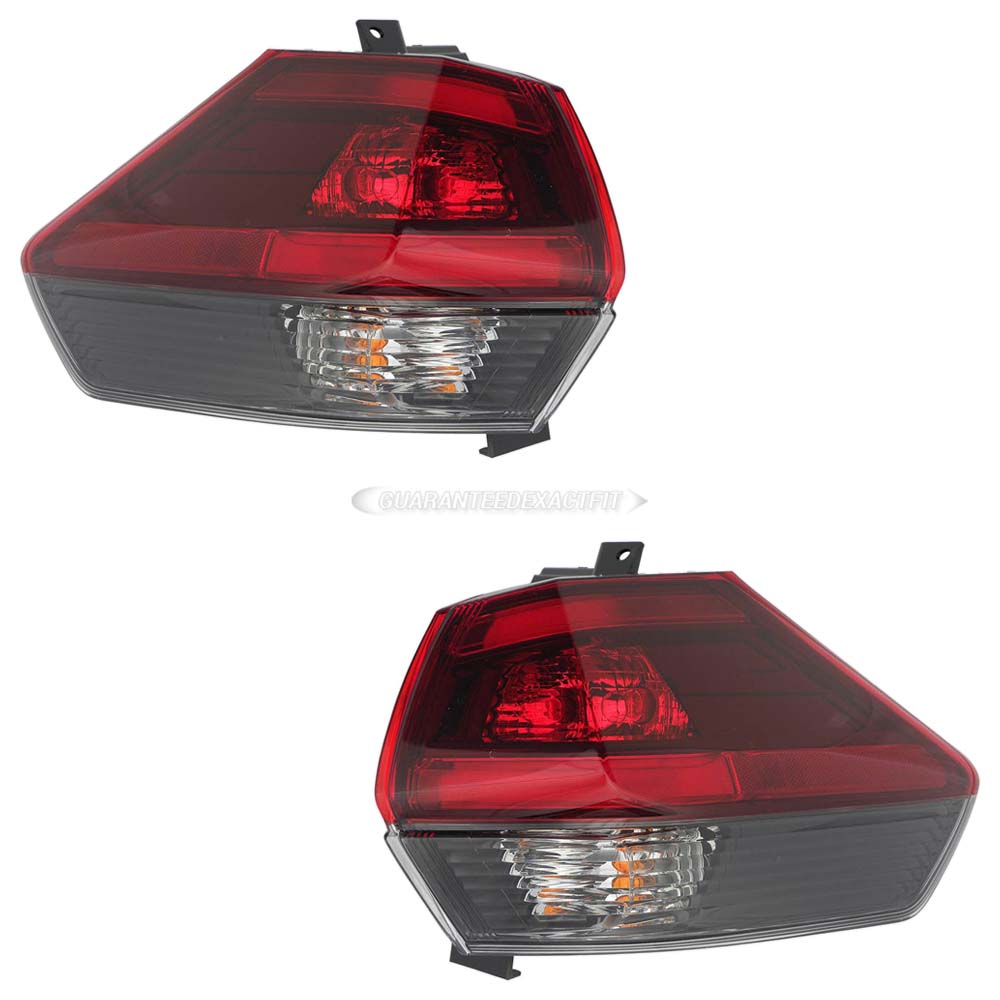 2019 Nissan Rogue Tail Light Assembly Pair