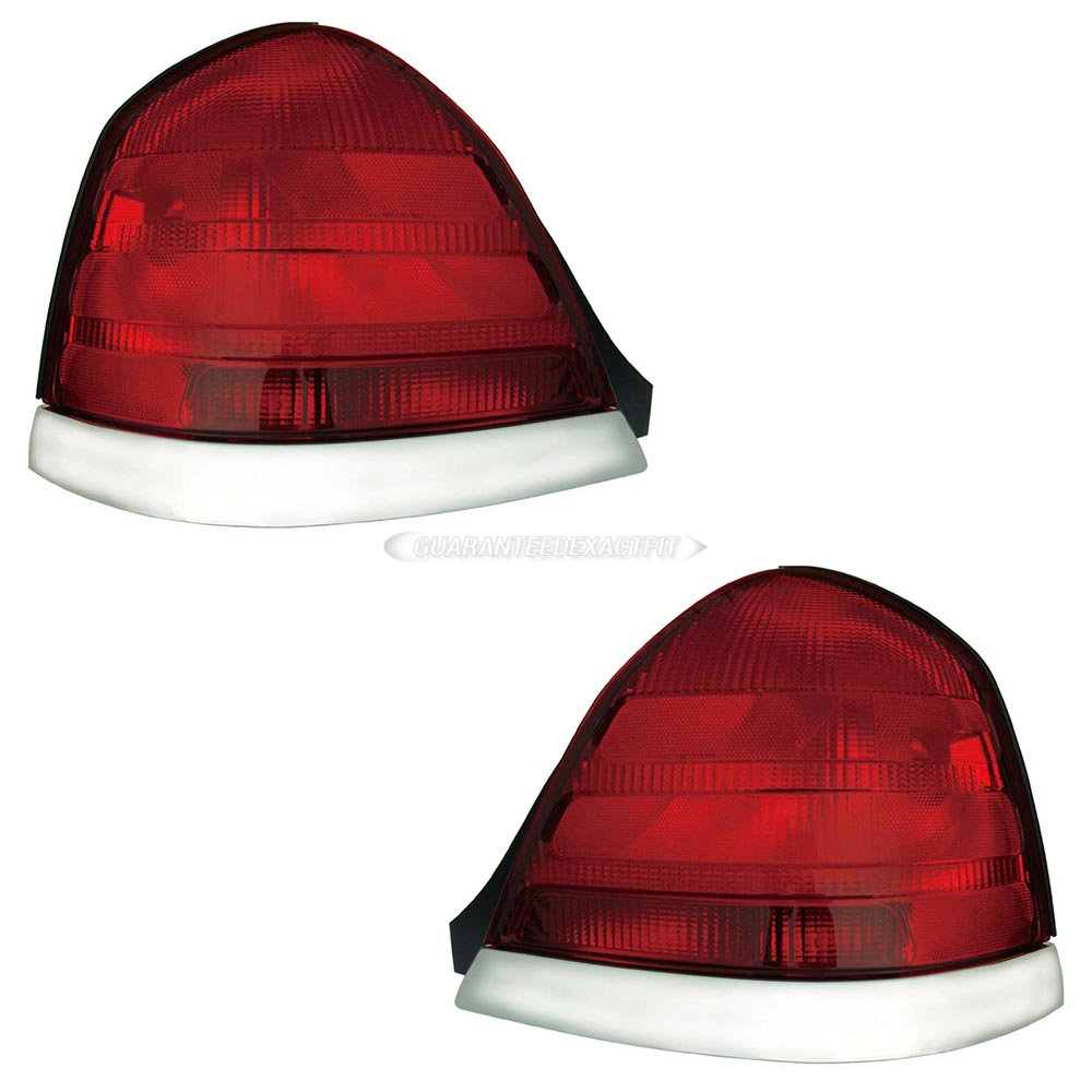 2000 Ford Crown Victoria Tail Light Assembly Pair