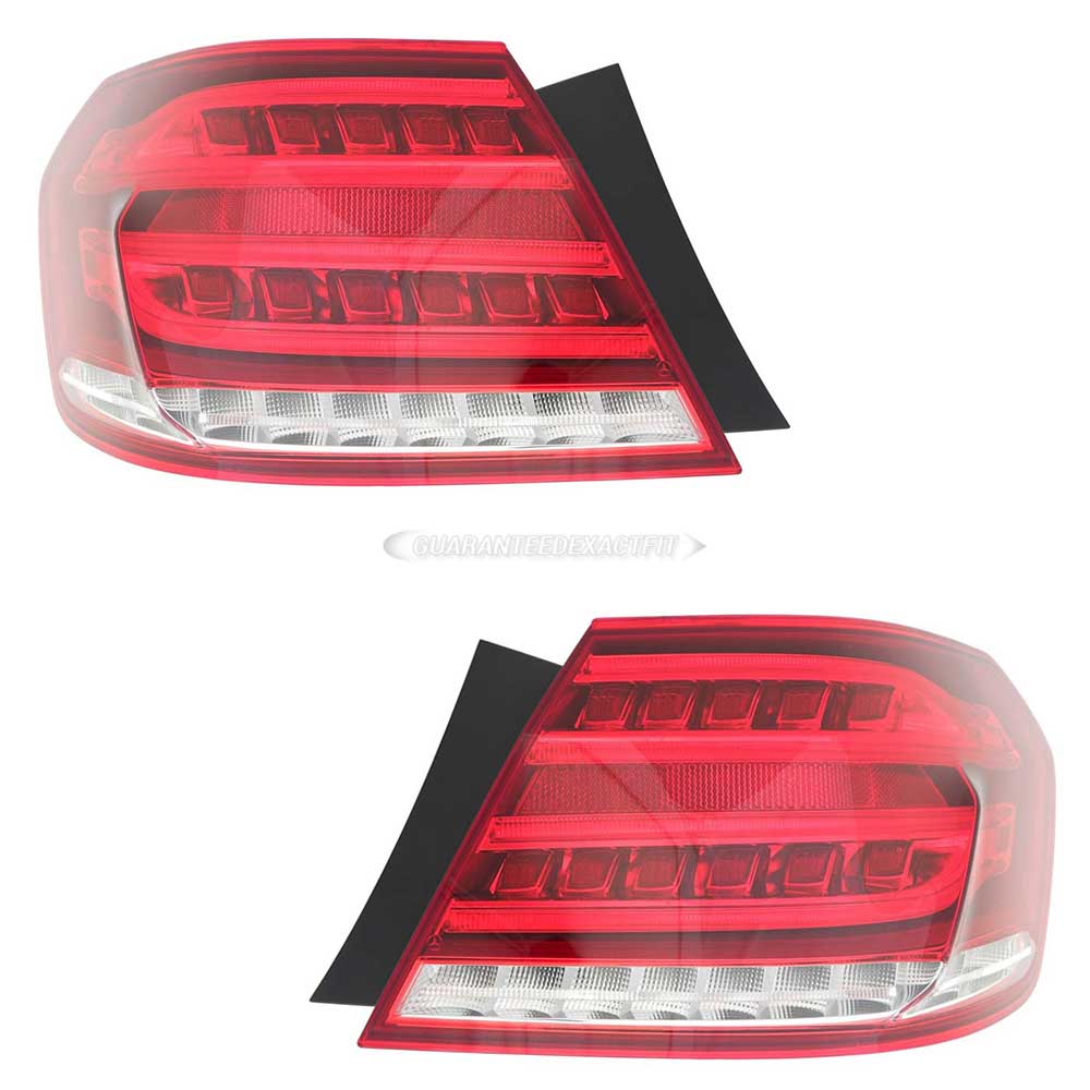 2014 Mercedes Benz E550 Tail Light Assembly Pair