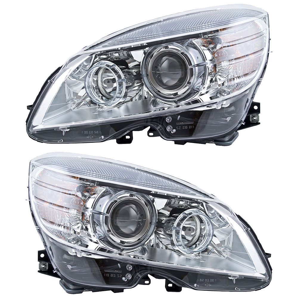 Mercedes Benz c300 headlight assembly pair