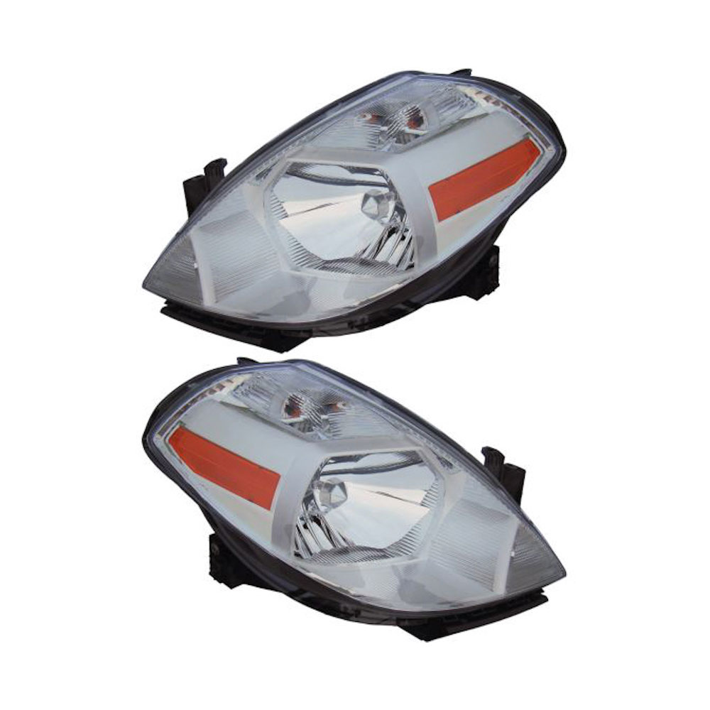 Nissan Versa Headlight Assembly Pair