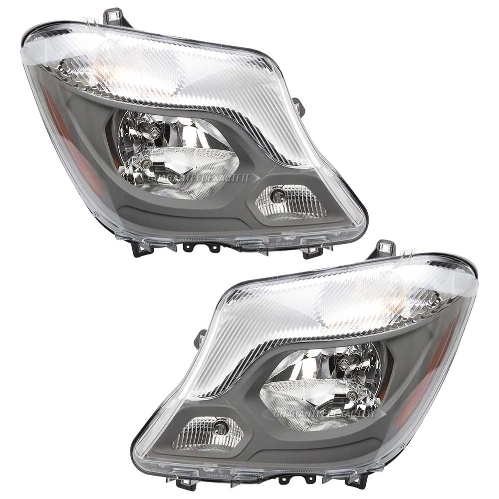 2014 Mercedes Benz Sprinter Van Headlight Assembly Pair Headlight