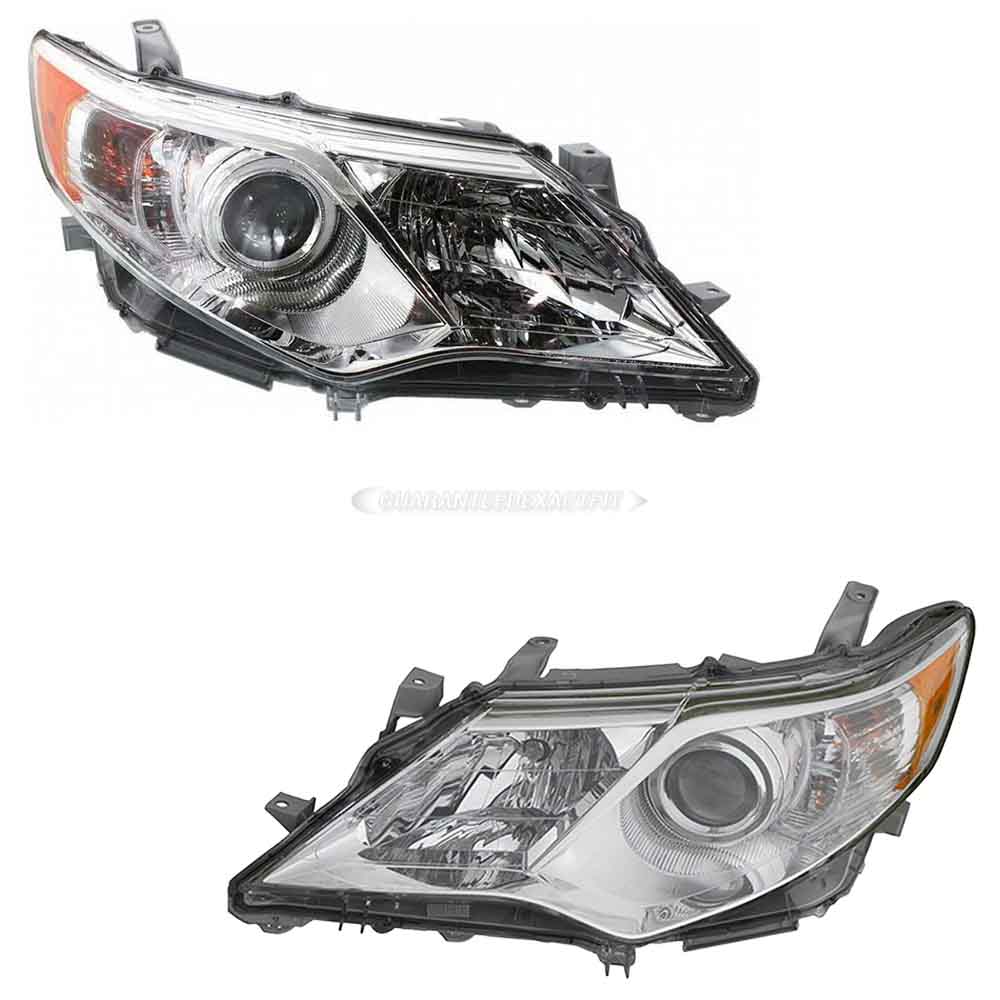 2012 Toyota Camry Headlight Assembly Pair