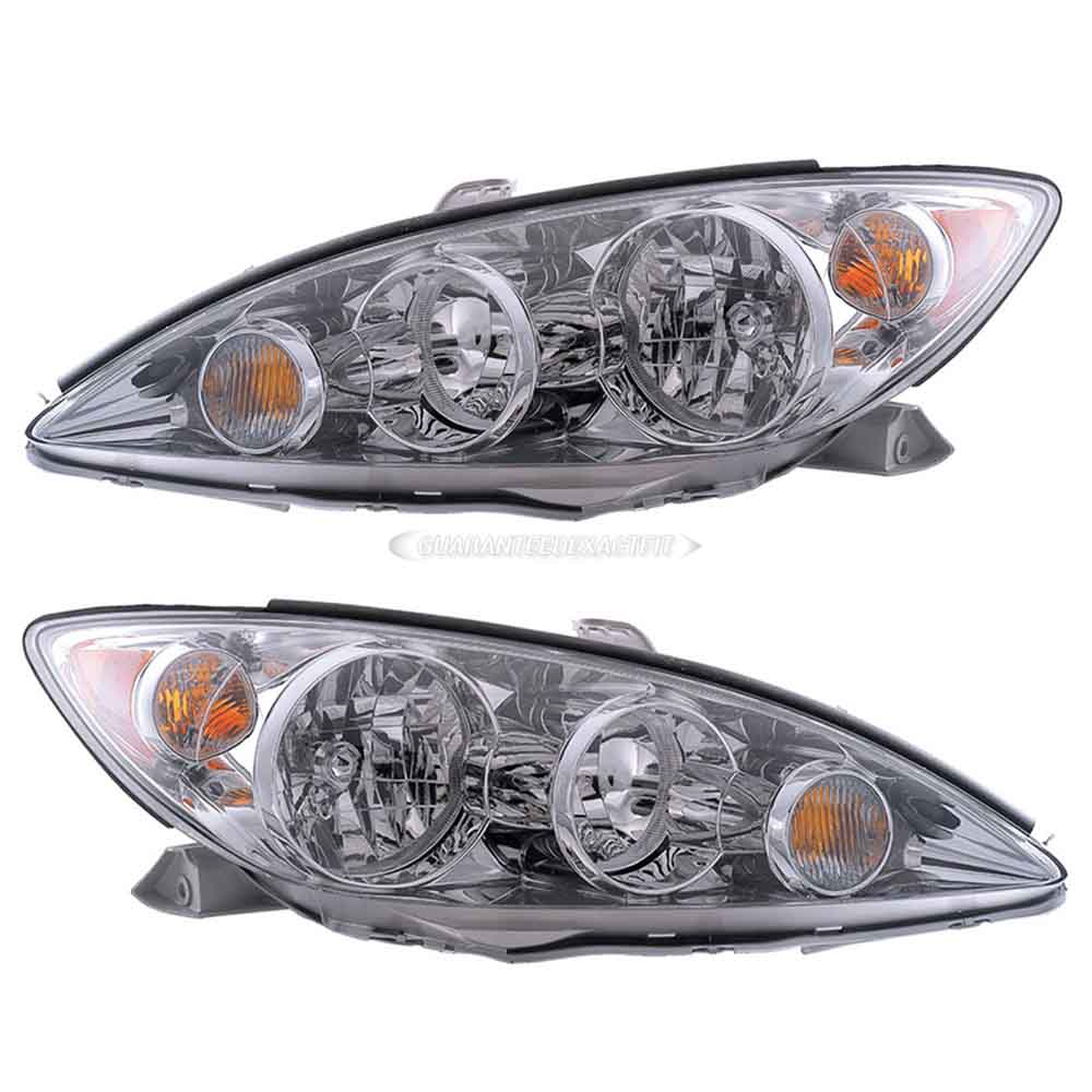 2006 Toyota Camry Headlight Assembly Pair