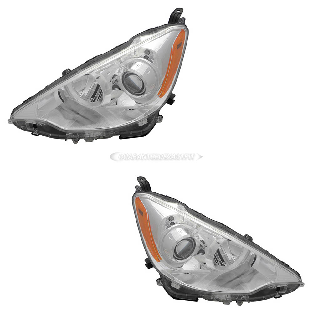 2012 Toyota Prius C Headlight Assembly Pair