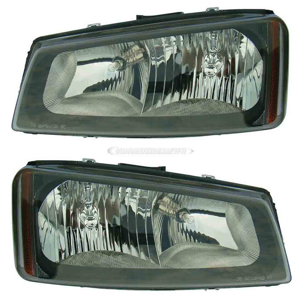 2005 Chevrolet Silverado 3500 Headlight Assembly Pair