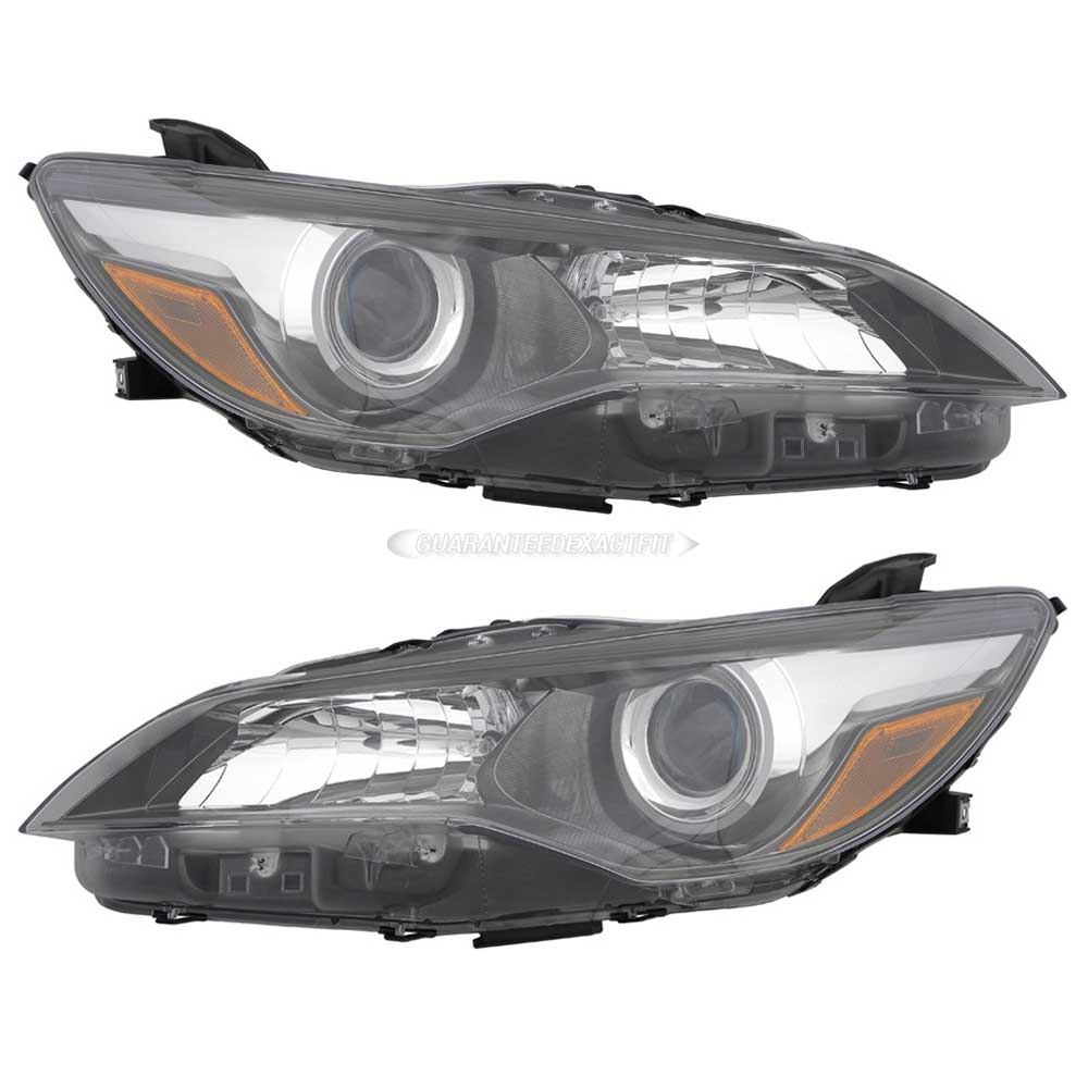 2017 Toyota Camry Headlight Assembly Pair