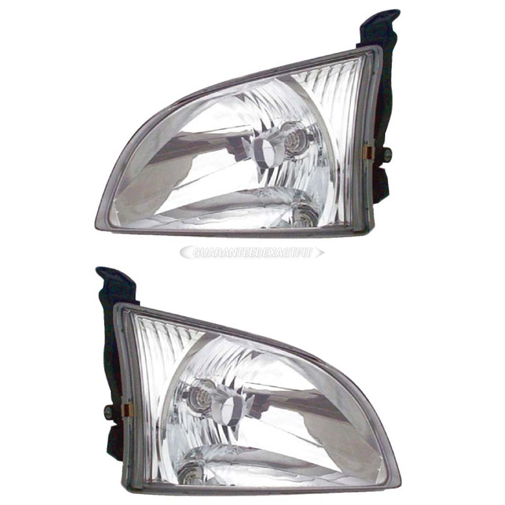 2003 Toyota Sienna Headlight Assembly Pair