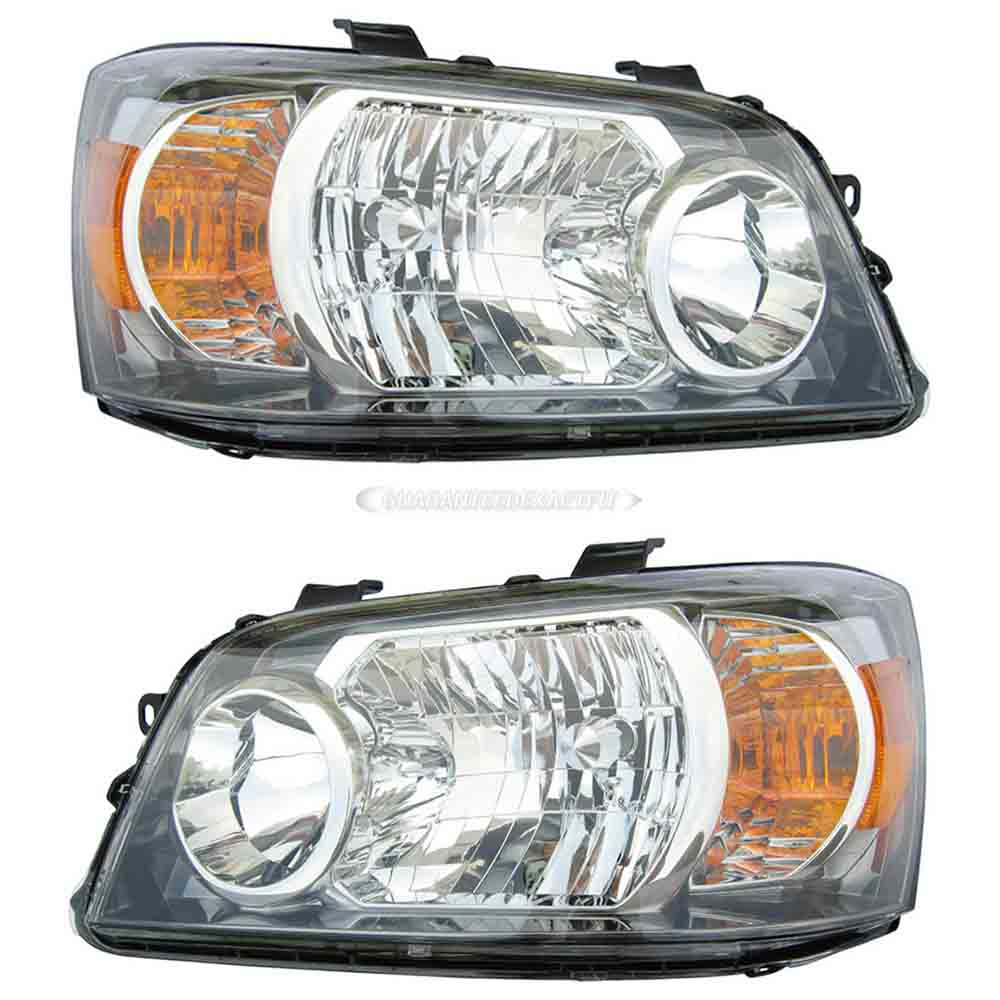 2004 Toyota Highlander Headlight Assembly Pair