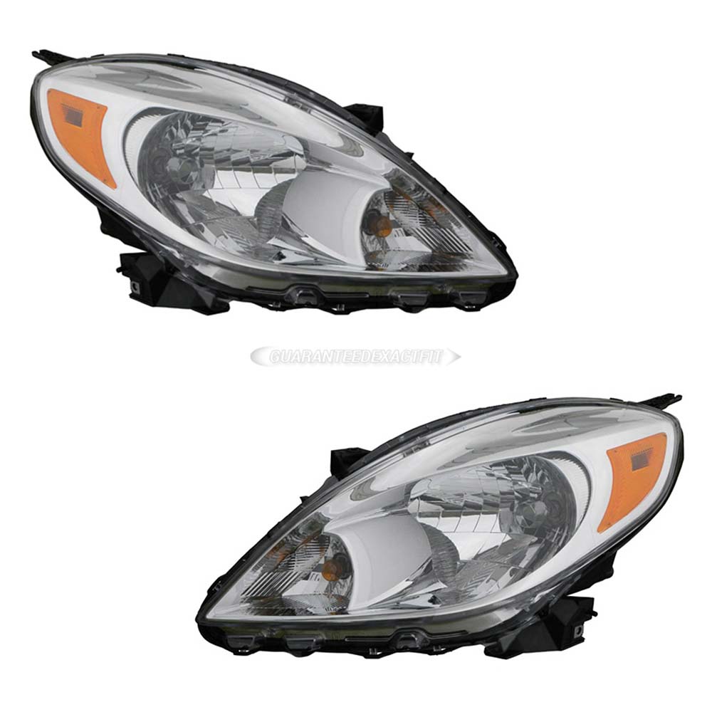 2012 Nissan Versa Headlight Assembly Pair