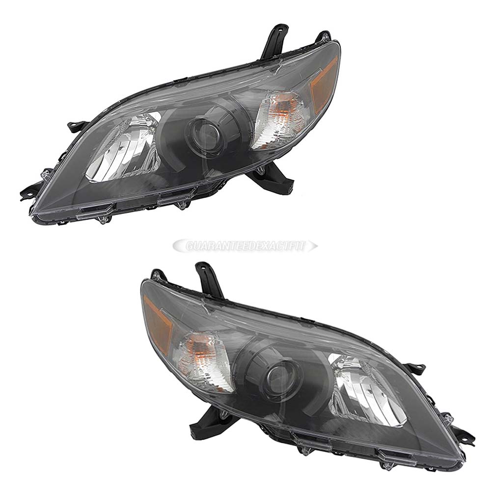 2012 Toyota Sienna Headlight Assembly Pair