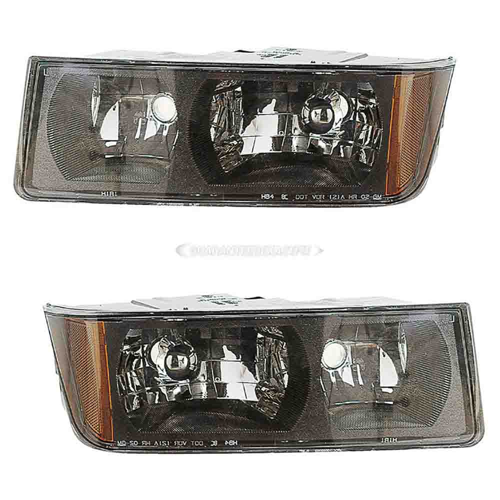 2004 Chevrolet Avalanche 2500 Headlight Assembly Pair