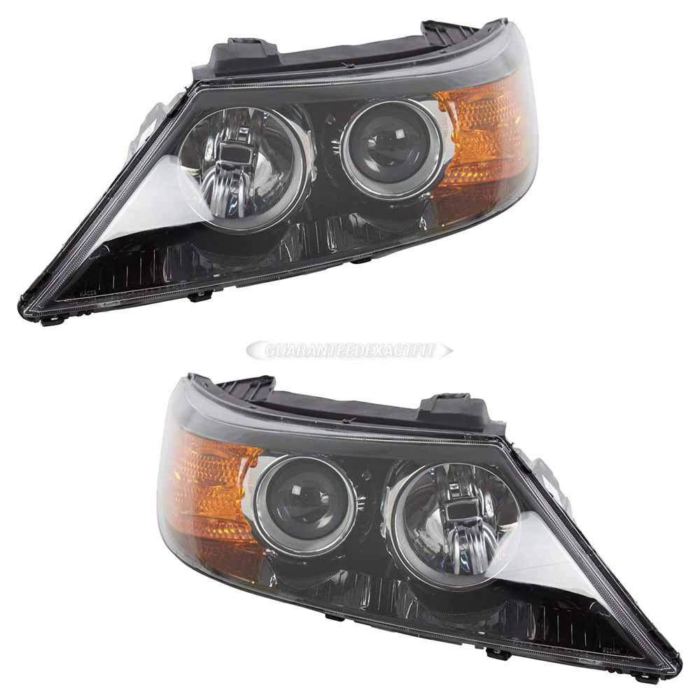 2012 Kia Sorento Headlight Assembly Pair