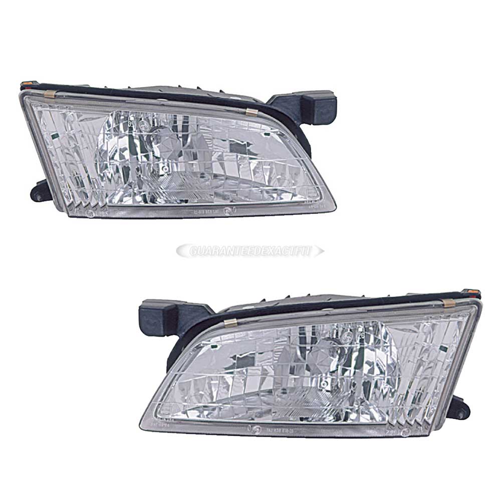 1998 Nissan Altima Headlight Assembly Pair