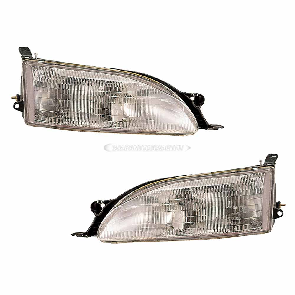 1996 Toyota Camry Headlight Assembly Pair