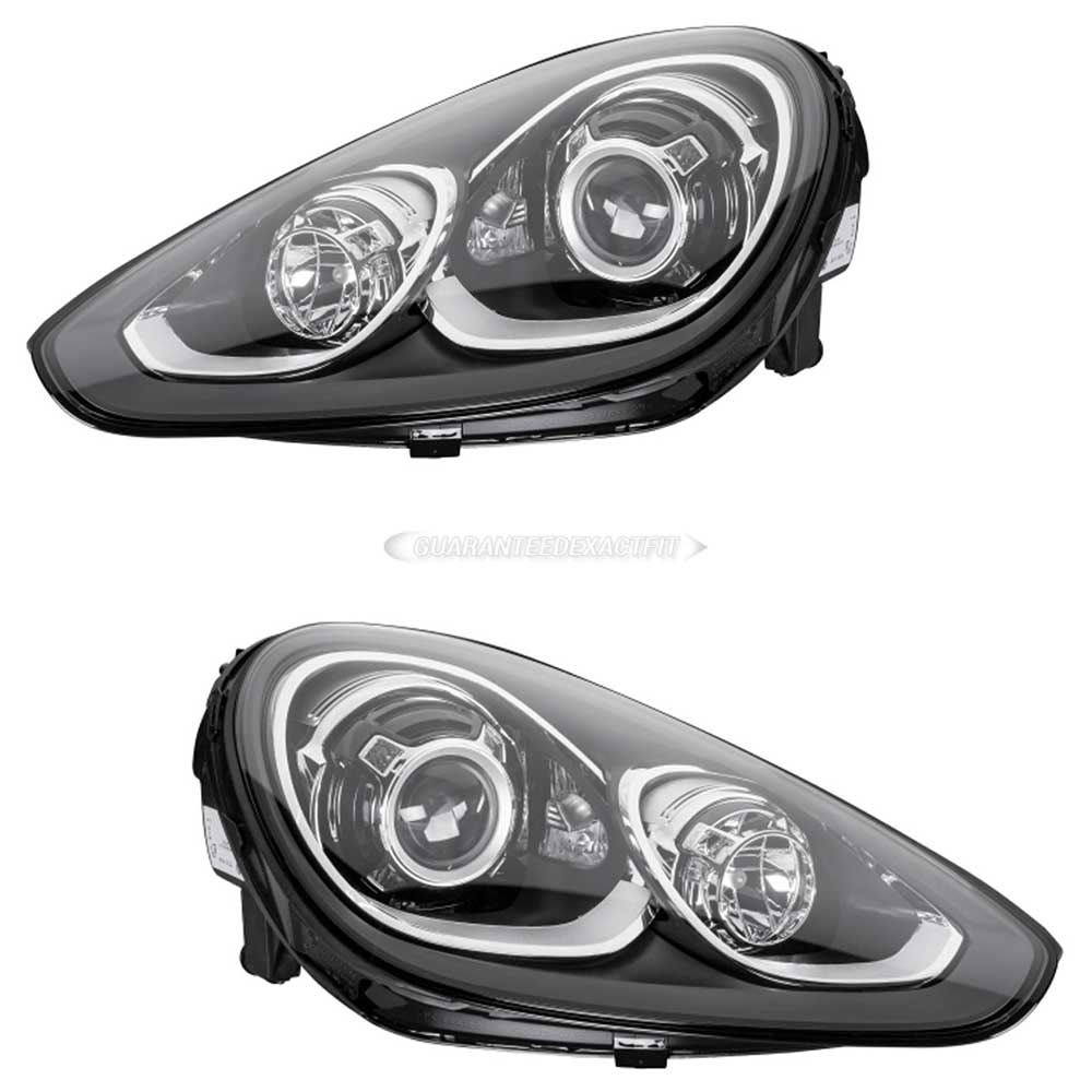 2017 Porsche Cayenne Headlight Assembly Pair